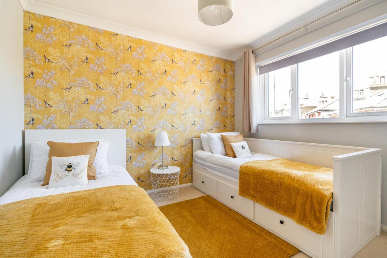 Onyx Bay - Whole Apartment - Wifi - Beach - 2 Bed - Broadstairs Town Экстерьер фото